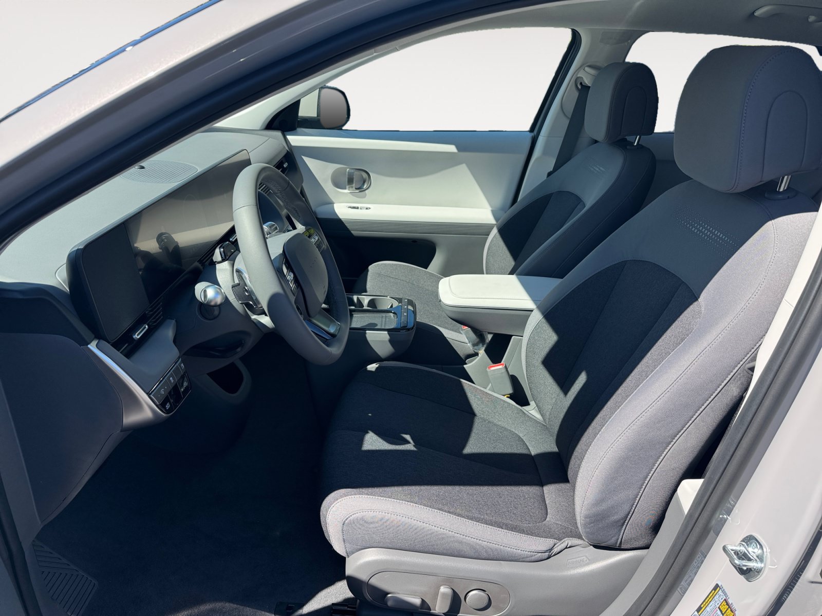 New 2027 Hyundai Ioniq 5 SE AWD/4WD image 9