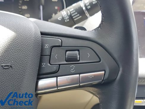 Used 2023 Cadillac XT4 Luxury FWD image 23