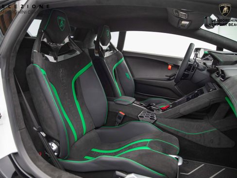 Used 2023 Lamborghini Huracan Tecnica image 22