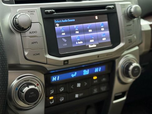 Used 2014 Toyota 4Runner Limited image 39