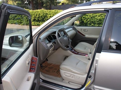 Used 2007 Toyota Highlander Limited AWD/4WD image 5