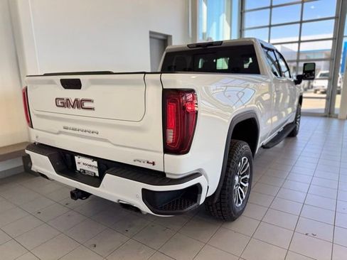 Used 2021 GMC Sierra 1500 AT4 w/ AT4 Premium Package AWD/4WD image 37
