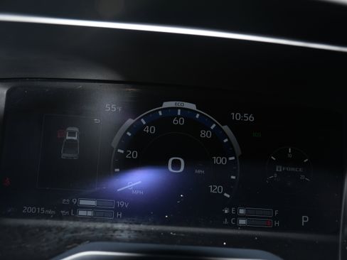 Used 2025 Toyota Tundra Limited image 14