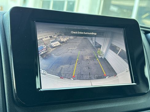 Used 2025 RAM ProMaster 2500 w/ Storage Group image 18