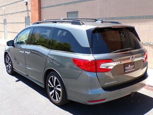 Used 2018 Honda Odyssey Elite image 6