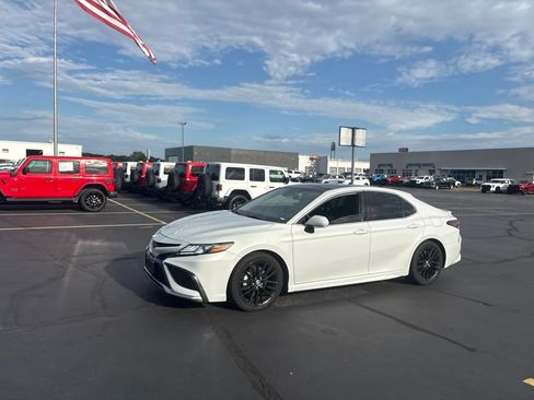 Used 2023 Toyota Camry XSE w/ Cold Weather Package AWD/4WD image 3