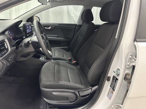 Used 2022 Kia Rio LX image 9