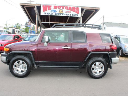 Used 2007 Toyota FJ Cruiser 4WD image 3