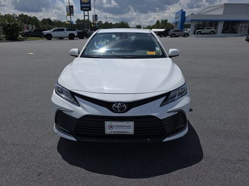 Used 2024 Toyota Camry LE FWD image 8