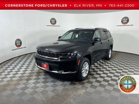 Used 2023 Jeep Grand Cherokee L Laredo image 1