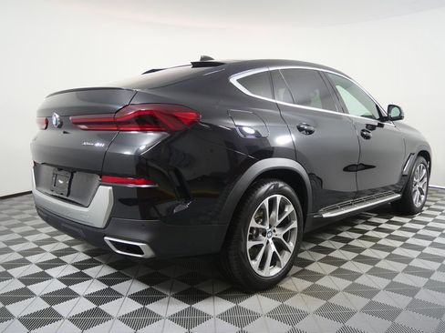Used 2022 BMW X6 xDrive40i AWD/4WD image 3