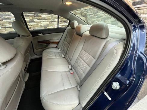 Used 2011 Honda Accord EX-L image 31