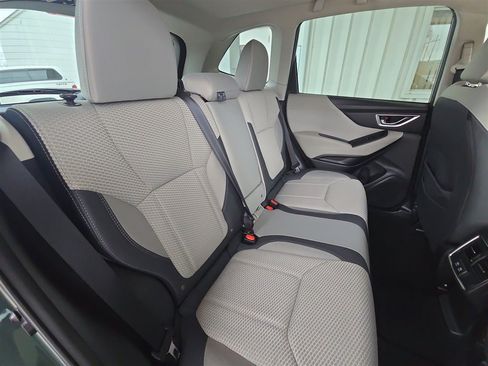 Used 2023 Subaru Forester Premium image 26