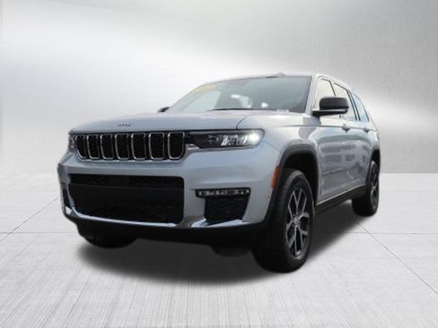 New 2025 Jeep Grand Cherokee L Limited image 7