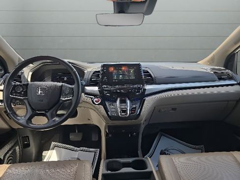 Used 2018 Honda Odyssey Elite image 11