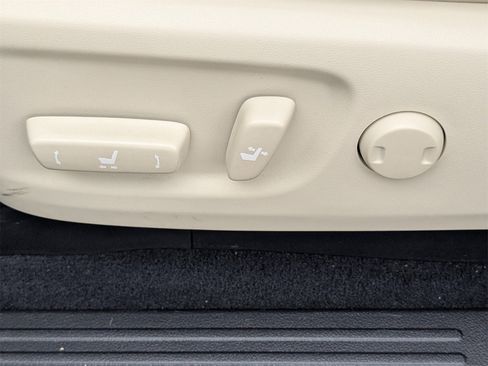 Used 2022 Lexus GX 460 Premium w/ Premium Package image 20