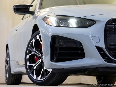 Used 2026 BMW 440i xDrive Coupe w/ Premium Package image 4