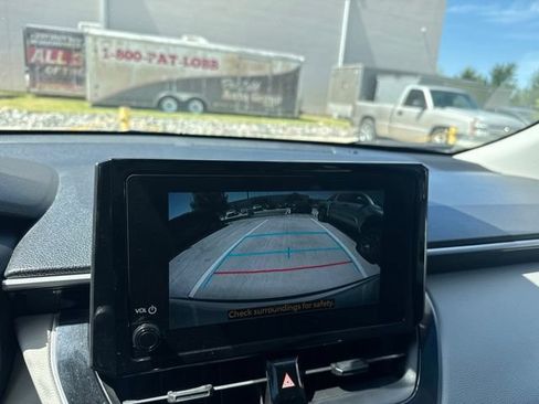Used 2023 Toyota Corolla Cross LE FWD image 11