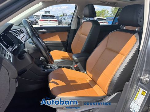 Used 2018 Volkswagen Tiguan SEL AWD/4WD image 7