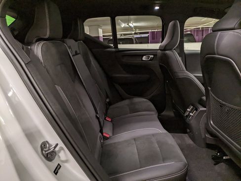 Certified 2023 Volvo XC40 Recharge Ultimate image 25