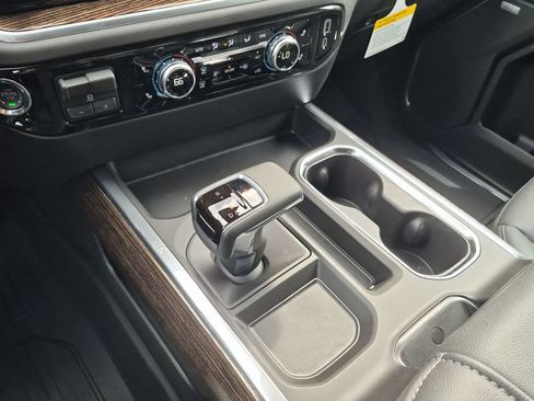 New 2026 GMC Sierra 1500 Elevation w/ Elevation Premium Package AWD/4WD image 19
