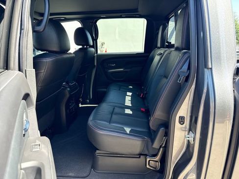 Used 2021 Nissan Titan PRO-4X w/ Pro-4x Convenience Package AWD/4WD image 14