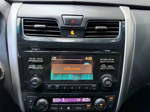 Used 2013 Nissan Altima 3.5 SV FWD image 19
