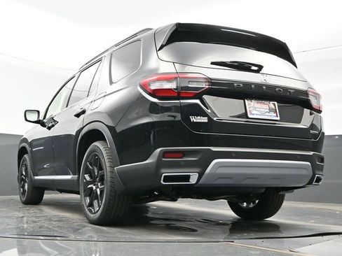 Used 2025 Honda Pilot Touring image 23
