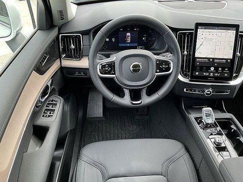 New 2026 Volvo XC90 T8 Plus w/ Protection Package AWD/4WD image 5