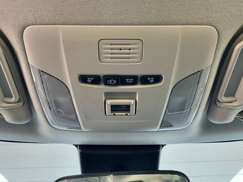 Used 2021 Toyota Corolla LE image 15