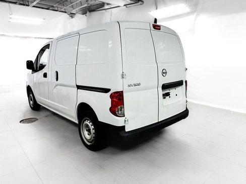 Used 2016 Nissan NV200 S w/ Cruise Control Package image 4
