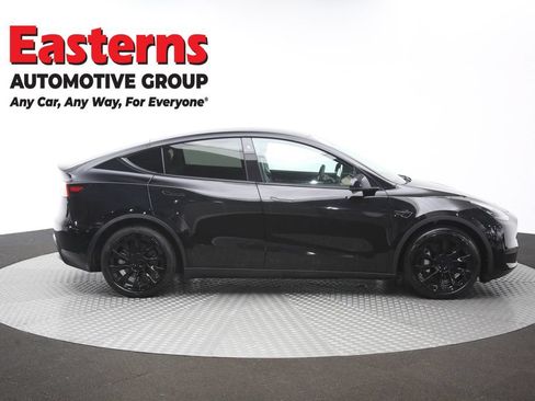 Used 2021 Tesla Model Y Long Range AWD/4WD image 39
