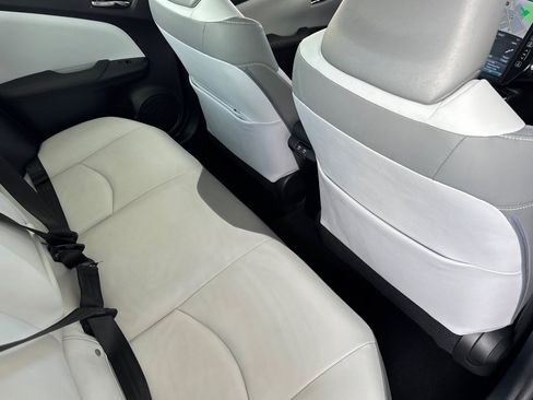 Used 2021 Toyota Prius Prime XLE FWD image 31