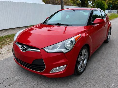 Used 2016 Hyundai Veloster w/ Option Group 02 FWD image 4