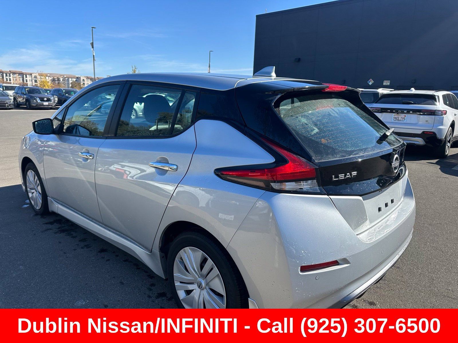 Used 2025 Nissan Leaf S FWD image 4