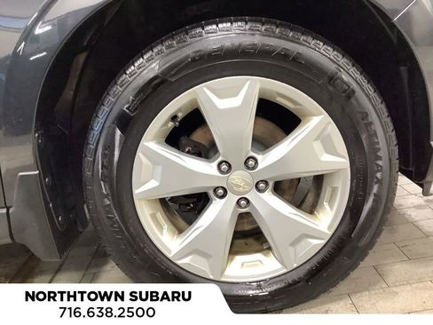 Used 2015 Subaru Forester 2.5i Limited image 25