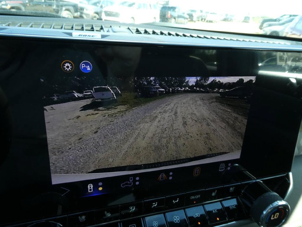 New 2026 Chevrolet Colorado ZR2 w/ Technology Package AWD/4WD image 25
