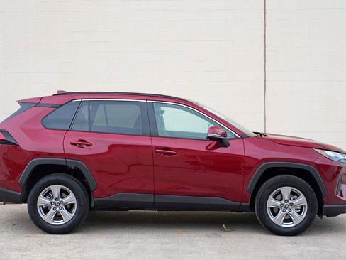 Used 2025 Toyota RAV4 XLE w/ Convenience Package FWD image 51