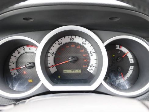 Used 2015 Toyota Tacoma 4x4 Access Cab V6 w/ TRD Sport Package image 17
