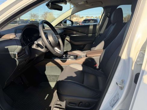 Used 2025 MAZDA CX-30 2.5 Turbo w/ Premium Plus Pkg image 17