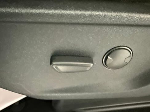 Used 2023 Ford F150 XLT AWD/4WD image 16