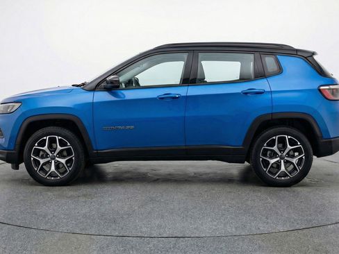Used 2025 Jeep Compass Limited AWD/4WD image 5