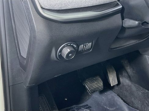 Used 2022 Jeep Compass Latitude w/ Convenience Group AWD/4WD image 10