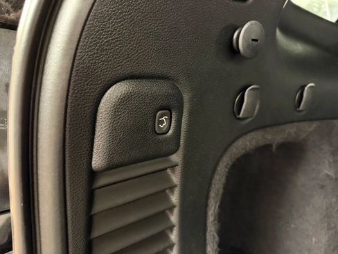 Used 2019 Jeep Grand Cherokee Altitude AWD/4WD image 32