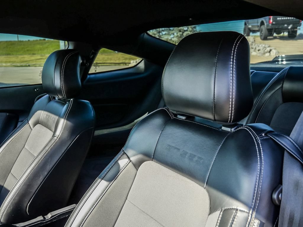 Used 2020 Ford Mustang Shelby GT350 w/ Technology Package RWD image 24