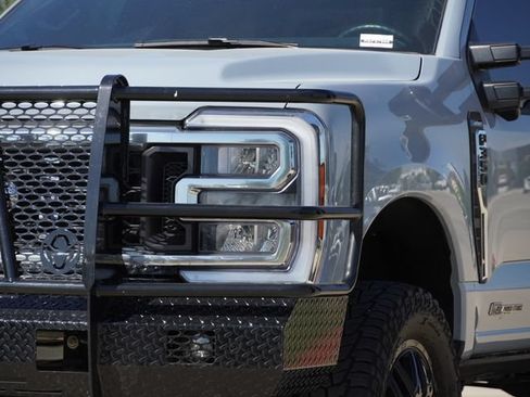 Used 2024 Ford F350 Lariat w/ FX4 Off-Road Package AWD/4WD image 4