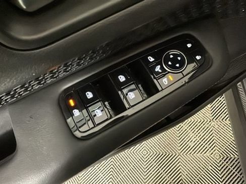 Used 2023 Nissan Ariya FWD image 10