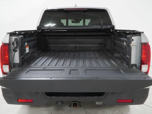 Used 2017 Honda Ridgeline RTL-E image 10