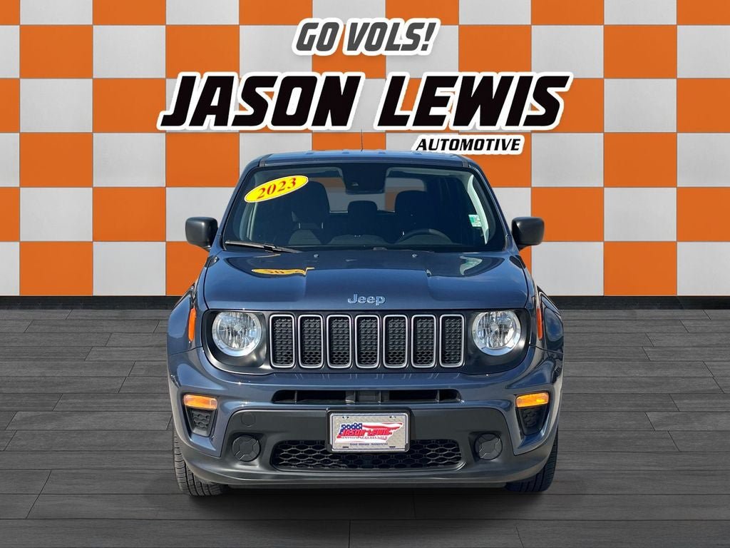 Used 2023 Jeep Renegade Latitude AWD/4WD image 8