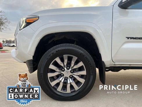 Used 2022 Toyota Tacoma Limited AWD/4WD image 6